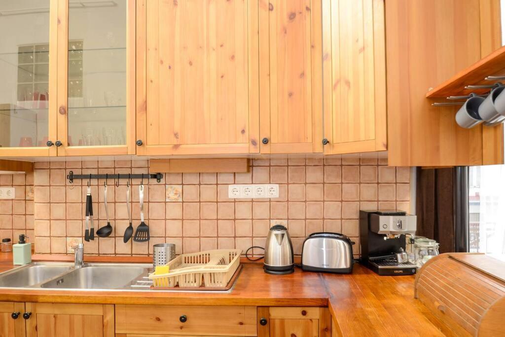 Famous Kiraly Street At Large 3Br 10Ppl @ Central Budapeste Exterior foto